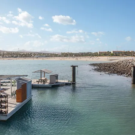 Caleta Deluxe *